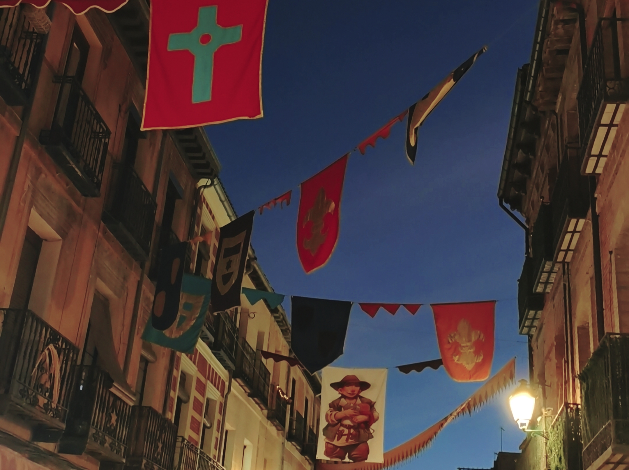 Alcalá Medieval y Folk en la Noche: Mi paso por el Mercado Cervantino (+ Concierto de Kinnia)